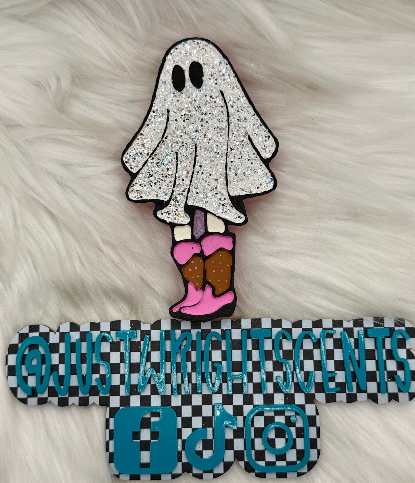 Cowgirl Ghost- strawberry marshmallow fluff