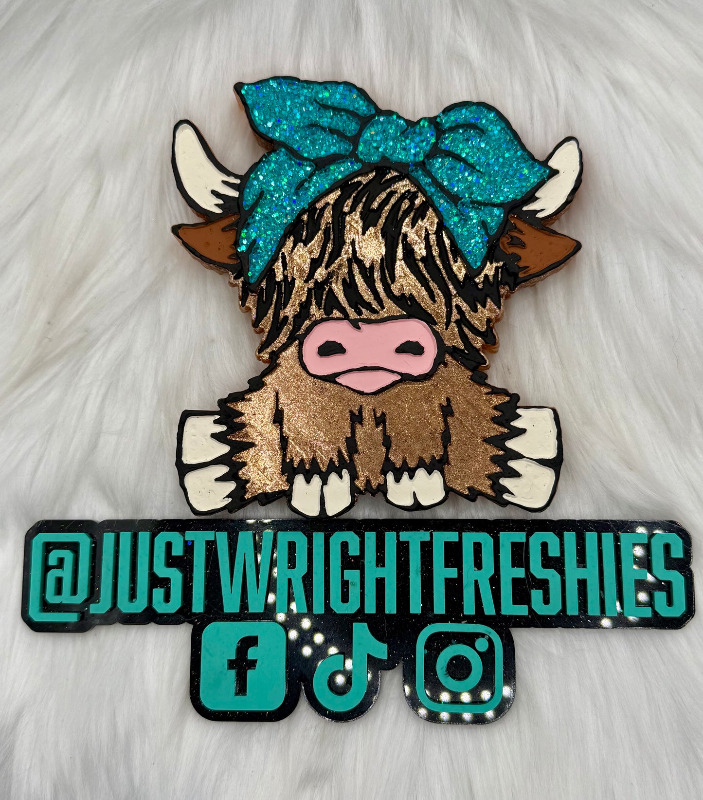 Highland Cow-Cowgirl Cabana