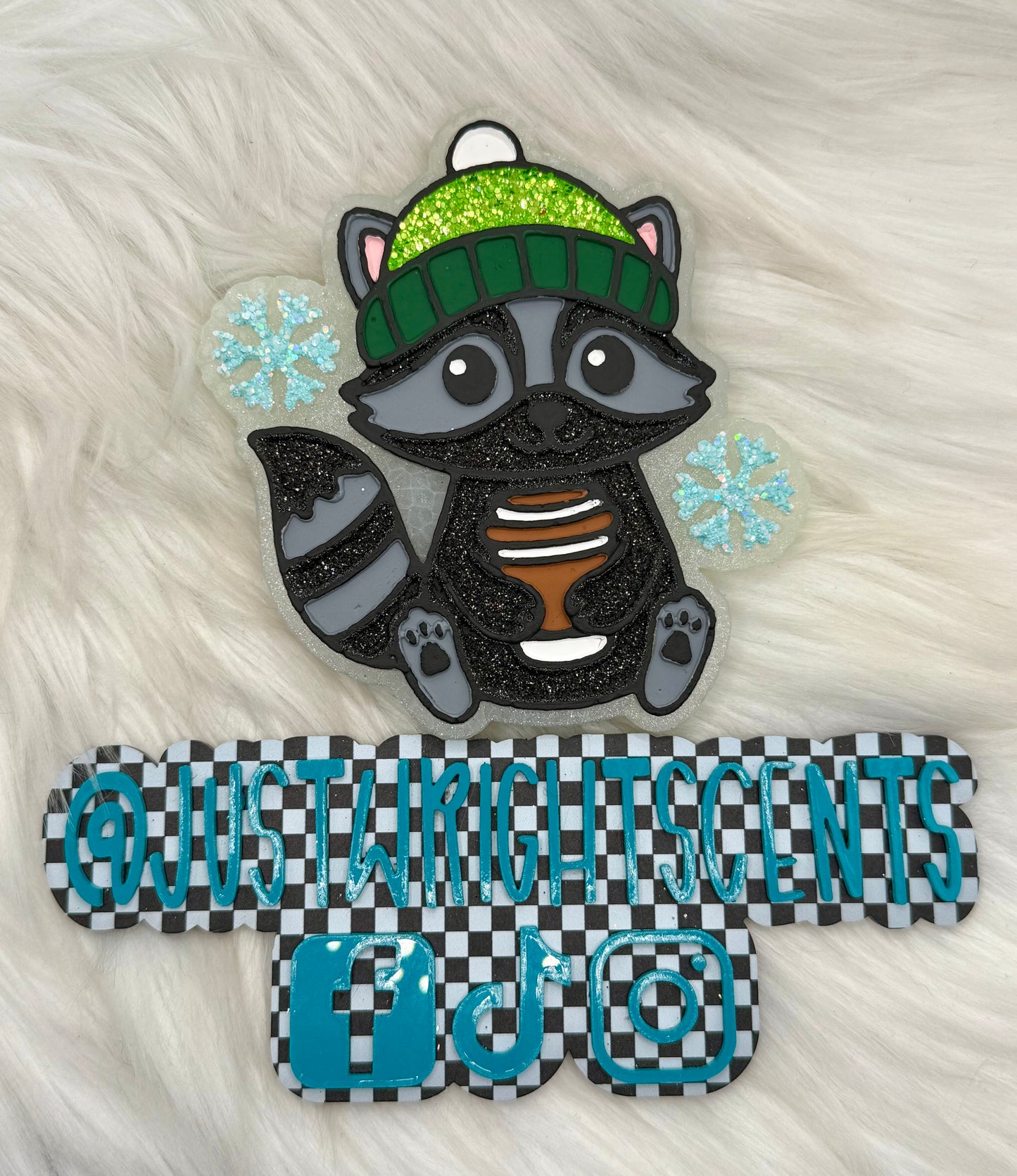 Winter Raccoon- vanilla bean Noel